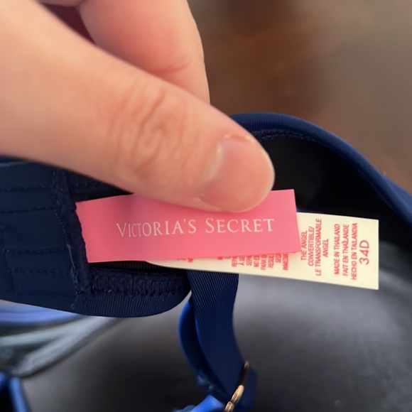 Victoria’s Secret Swimsuit Top - push-up - Picture 3 of 3